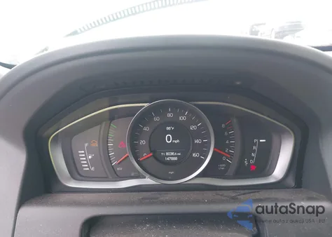 2017 Volvo Xc60 T5 z USA, uszkodzony, nr VIN YV440MDJ0H2077489